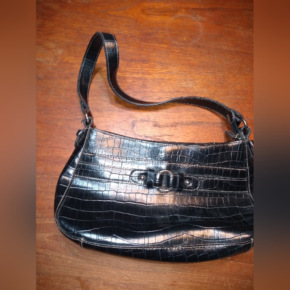 Black Patent Leather Carryland Shoulder bag, Crocodile Pattern, Single S…
